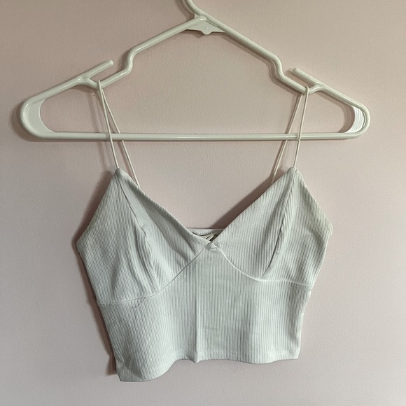 V neck cropped white tank top from Garage - Picture 1 of 3